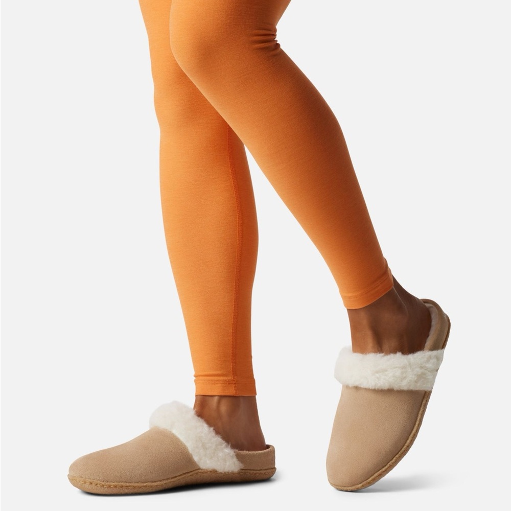 Sorel Nakisha Womens Cream/Natural Slide II Women’s Slipper. Size 8